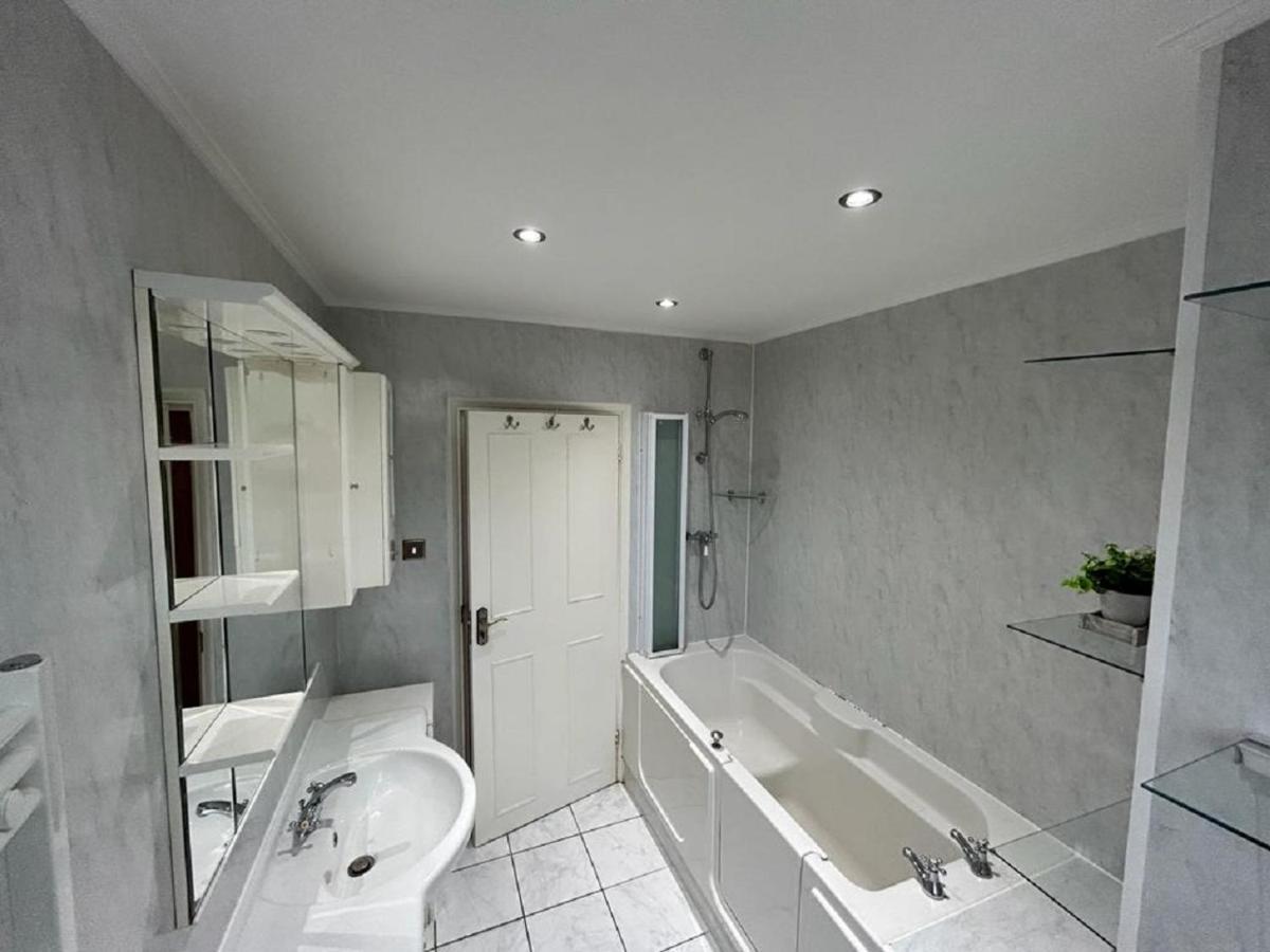 Serene Ocean Side Apartment Btn Brighton Ngoại thất bức ảnh