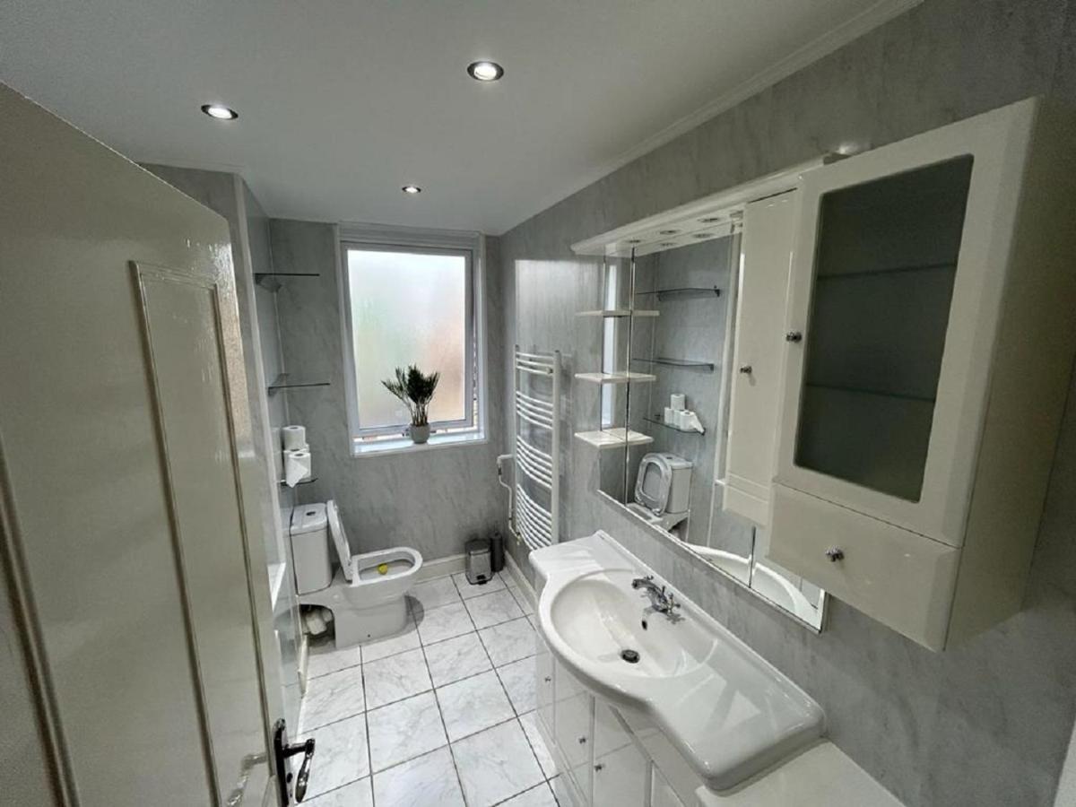 Serene Ocean Side Apartment Btn Brighton Ngoại thất bức ảnh